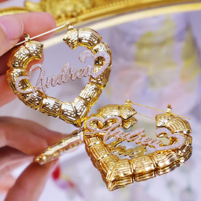 Women Fashion Name Ideas - Orecchini Personalizzati a Forma di Cuore