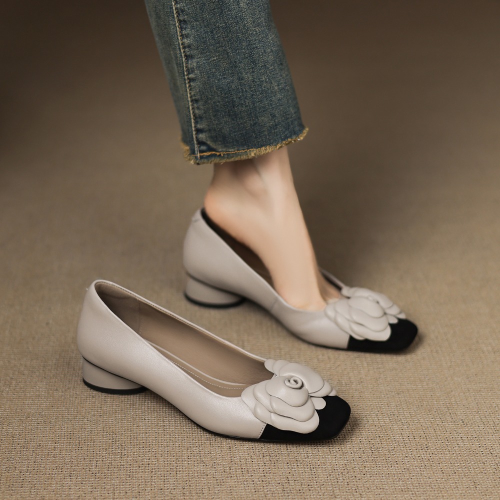 Scarpe singole con fiori alla  - Women'S Fashion Day recensione e prezzo
