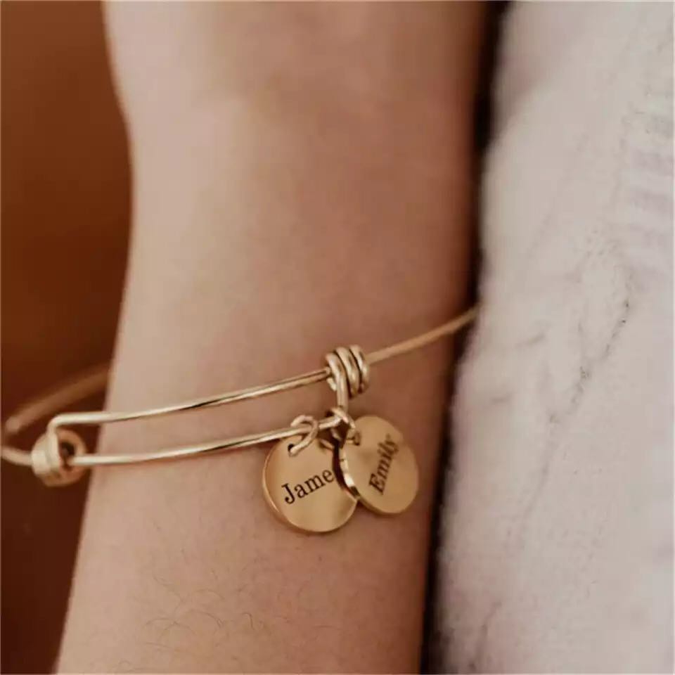 Bracciale rigido personalizzat - Women Fashion Name Ideas recensione e prezzo