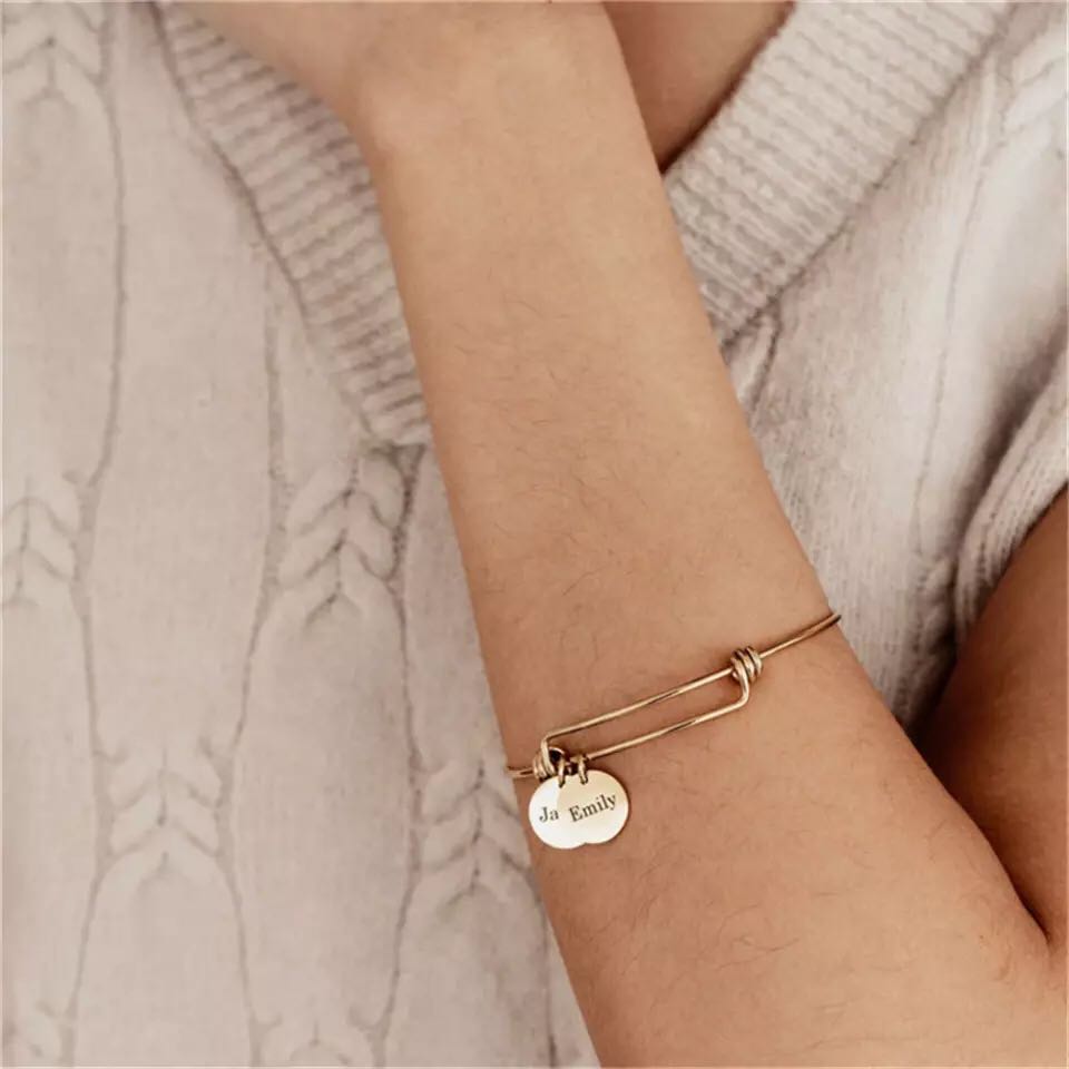 Bracciale rigido personalizzat - Women Fashion Name Ideas recensione e prezzo
