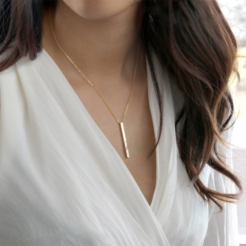 Collana personalizzata barra v - Women Fashion Name Ideas recensione e prezzo