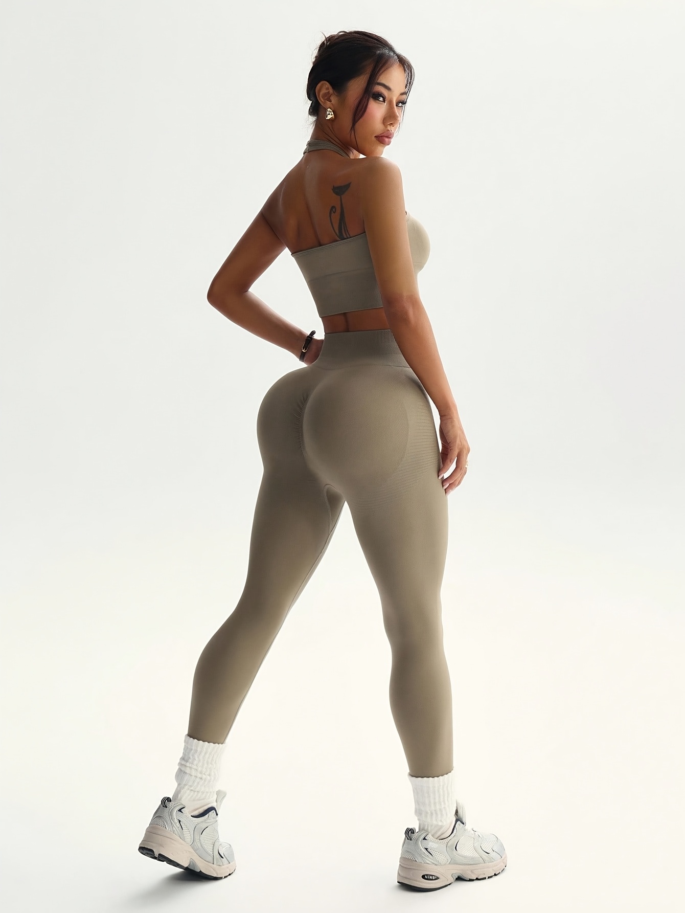 Set di abbigliamento sportivo  - High Waist Leggings recensione e prezzo